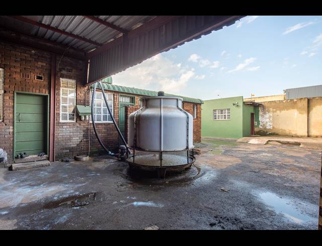 425M² FACTORY SOLD IN ROODEKOP